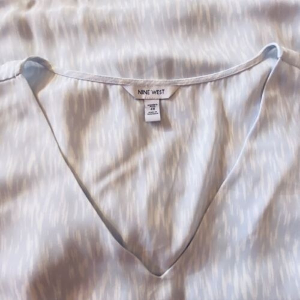 NWT Nine West Women's V-Neck Sleeveless Lt. Blue Dressy Lined Shell Top Size 4X